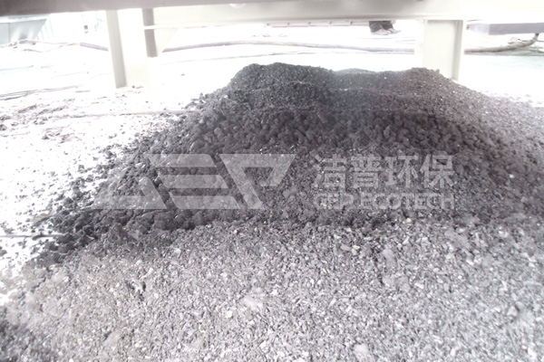 塑料薄膜破碎機(jī)生產(chǎn)線現(xiàn)場(chǎng),塑料清洗造粒處理系統(tǒng)