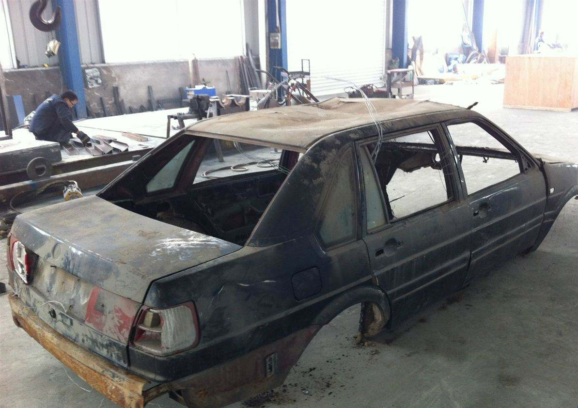 廢舊汽車(chē)