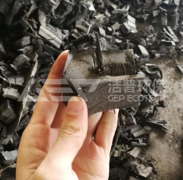 輪胎破碎后