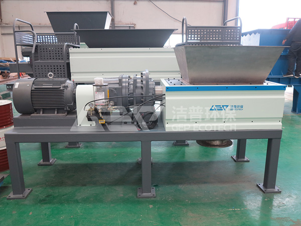小型雙軸破碎機(jī)多少錢(qián)一臺(tái)