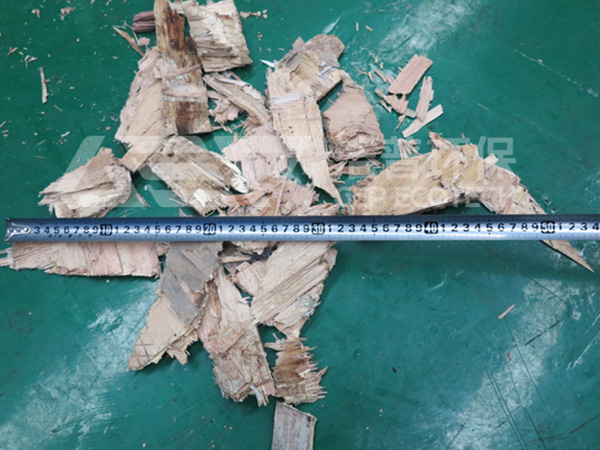 大型木材破碎機設(shè)備多少錢一臺？大型木材破碎機價格