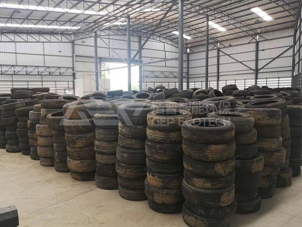 輪胎粉碎機(jī)多少錢一套,廢輪胎破碎機(jī)價(jià)格表